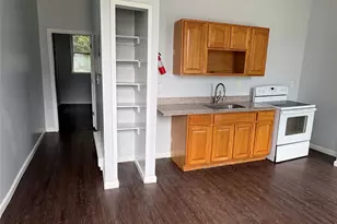 384 Washington St, Newburgh, NY 12550 - Photo 2