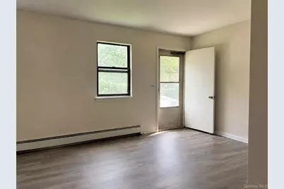 3B Park Manor Court, Glen Cove, NY 11542 - Photo 2