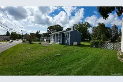 529 Spur Drive N, Bay Shore, NY 11706 - Photo 4
