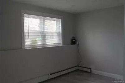 529 Spur Drive N, Bay Shore, NY 11706 - Photo 26