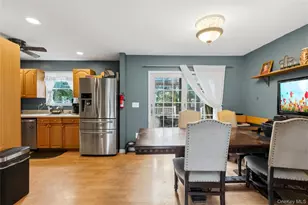 21 Lafayette Ave, Lake Grove, NY 11755 - Photo 8