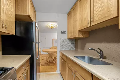 2550 Independence Avenue #2F, Bronx, NY 10463 - Photo 6