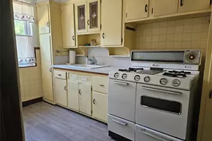 81-21 77th Ave, Glendale, NY 11385 - Photo 6