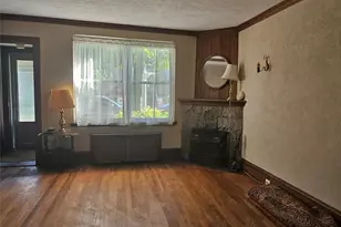 81-21 77th Ave, Glendale, NY 11385 - Photo 4