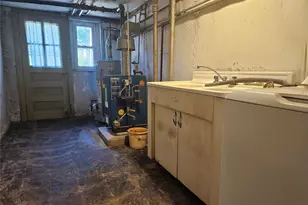 81-21 77th Ave, Glendale, NY 11385 - Photo 12