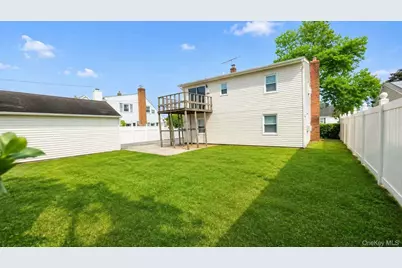 326 Curtis Avenue, Carle Place, NY 11514 - Photo 10