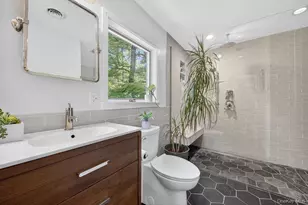 305 Oak Ln, Newburgh, NY 12550 - Photo 18