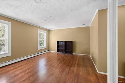 11 Burgoyne Court, Coram, NY 11727 - Photo 34