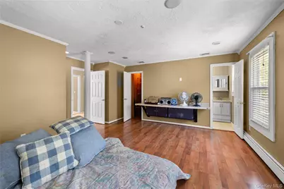 11 Burgoyne Court, Coram, NY 11727 - Photo 36