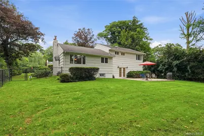 30 Oregon Drive, Huntington Station, NY 11746 - Photo 28