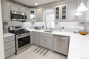 335 E Olive St, Long Beach, NY 11561 - Photo 6