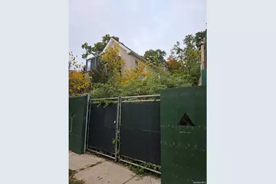 315 W 262nd Street, Bronx, NY 10471 - Photo 2