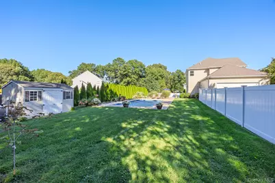 9 Valerie Court, Centereach, NY 11720 - Photo 36
