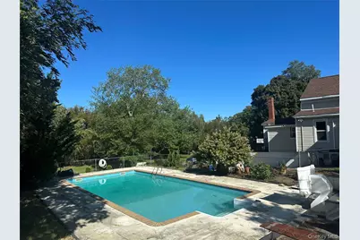 970 E Main Street, Riverhead, NY 11901 - Photo 32