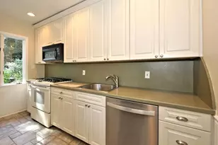 1315 Langdon Ln, Mamaroneck, NY 10543 - Photo 12