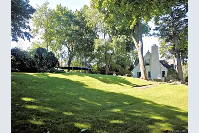 1315 Langdon Lane, Mamaroneck, NY 10543 - Photo 4