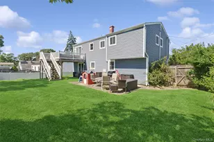 6 Rhodes Ct, Selden, NY 11784 - Photo 18