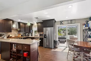 6 Rhodes Ct, Selden, NY 11784 - Photo 6