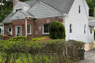 80 Roberts Ln, Yonkers, NY 10701 - Photo 16
