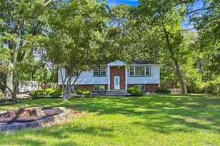 147 Pauls Path, Coram, NY 11727 - Photo 4
