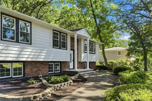 147 Pauls Path, Coram, NY 11727 - Photo 12