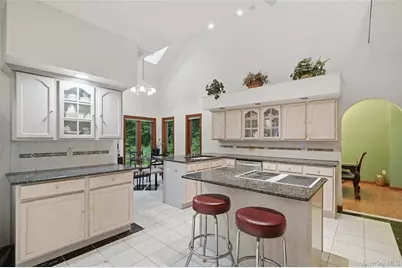 18 Bray Farm Lane, Wappingers Falls, NY 12590 - Photo 8