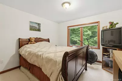 18 Bray Farm Lane, Wappingers Falls, NY 12590 - Photo 22