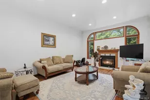 18 Bray Farm Ln, Wappingers Falls, NY 12590 - Photo 14