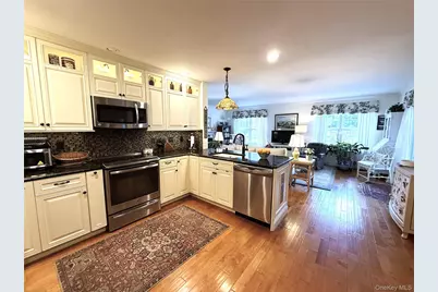 41 W Deer Trail, Pawling, NY 12564 - Photo 12