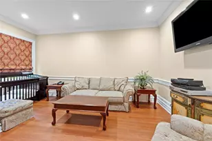 10 Meadow Glen Rd, Northport, NY 11768 - Photo 38