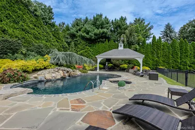 10 Meadow Glen Road, Northport, NY 11768 - Photo 50