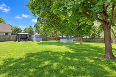 116 Saint Johns Street, Central Islip, NY 11722 - Photo 20