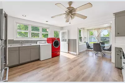 116 Saint Johns Street, Central Islip, NY 11722 - Photo 4