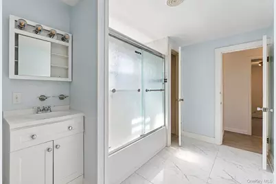 116 Saint Johns Street, Central Islip, NY 11722 - Photo 14