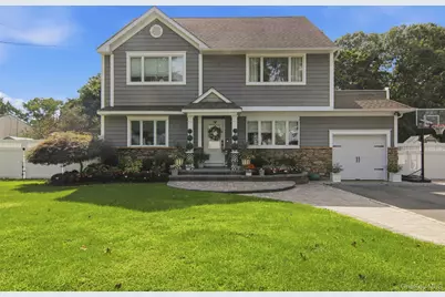 8 Glen Way, Lake Grove, NY 11755 - Photo 2