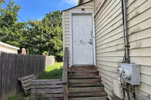 56 Lowndes Ave, Huntington Station, NY 11746 - Photo 8