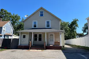 56 Lowndes Ave, Huntington Station, NY 11746 - Photo 2