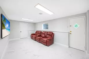 15 Dillon Dr, Dix Hills, NY 11746 - Photo 20