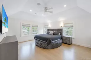 15 Dillon Dr, Dix Hills, NY 11746 - Photo 12