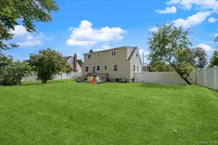 177 Toronto Ave, Massapequa, NY 11758 - Photo 22