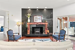 9 Swan Pl, Saint James, NY 11780 - Photo 12