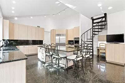 9 Swan Place, Saint James, NY 11780 - Photo 8