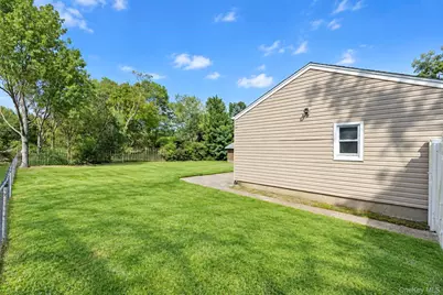 25 Marlboro Drive, Port Jefferson Station, NY 11776 - Photo 6