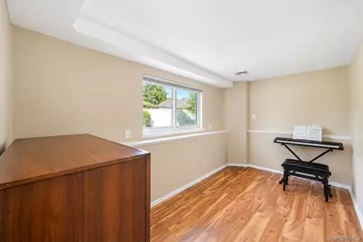 25 Marlboro Drive, Port Jefferson Station, NY 11776 - Photo 32