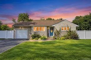 25 Marlboro Dr, Port Jefferson Station, NY 11776 - Photo 2