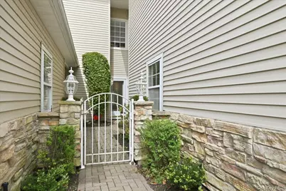 89 Windwatch Drive, Hauppauge, NY 11788 - Photo 2