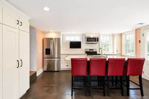 1641 Northern Blvd, Roslyn, NY 11576 - Photo 6