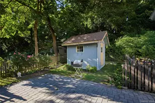 1641 Northern Blvd, Roslyn, NY 11576 - Photo 14