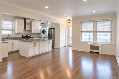 1840 Tomlinson Avenue, Bronx, NY 10461 - Photo 4