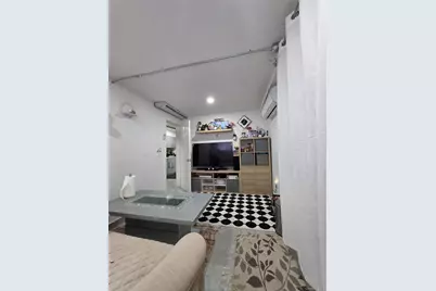 2570 Pearsall Avenue, Bronx, NY 10469 - Photo 10
